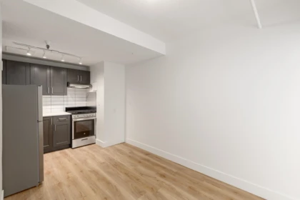 Kitchen Photo of 506 175 E Broadway, Vancouver, BC