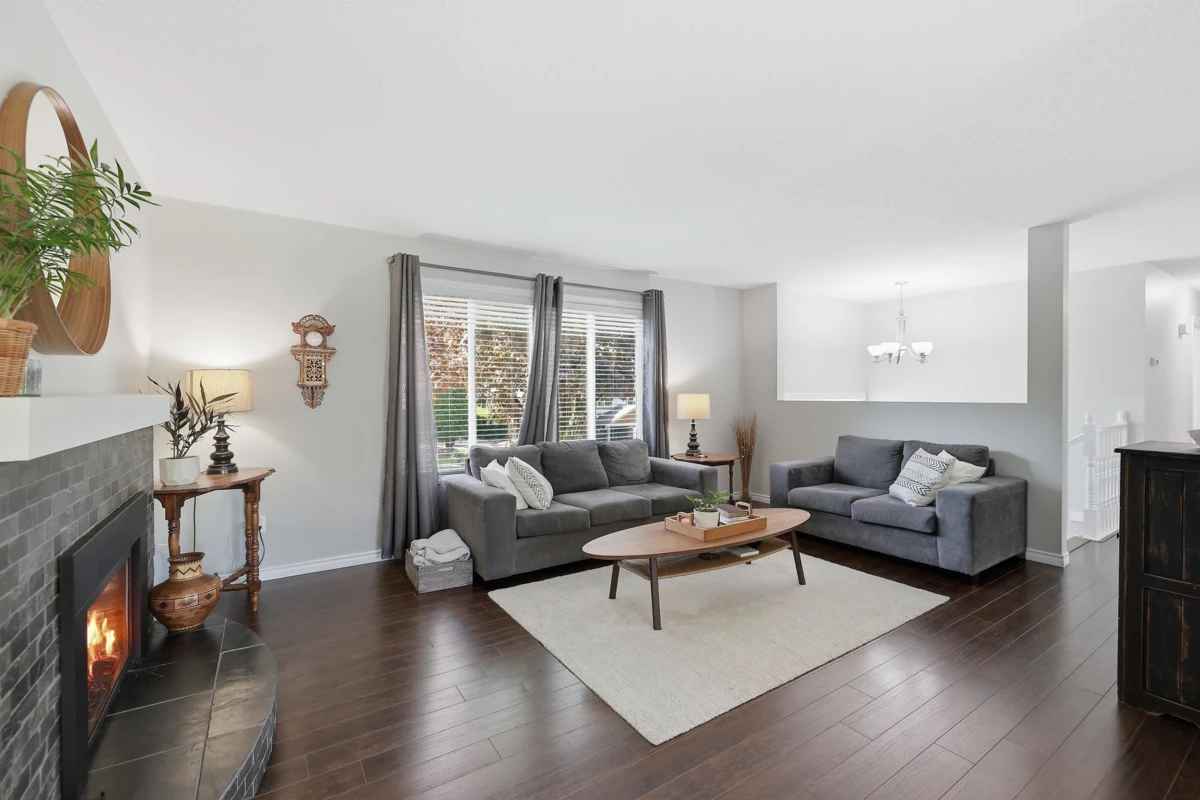 Dining Area Photo of 34661 Elliot Avenue, Abbotsford, BC