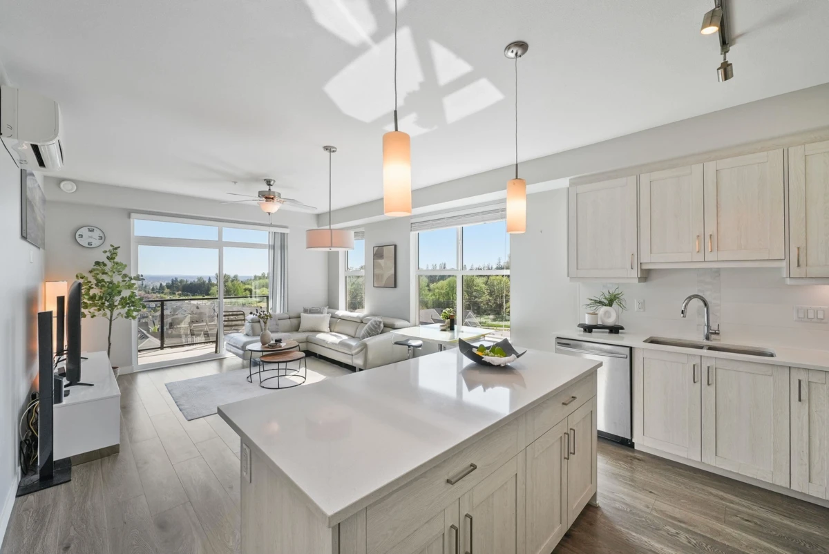Living Room Photo of 508 20826 72 Avenue, Langley, BC