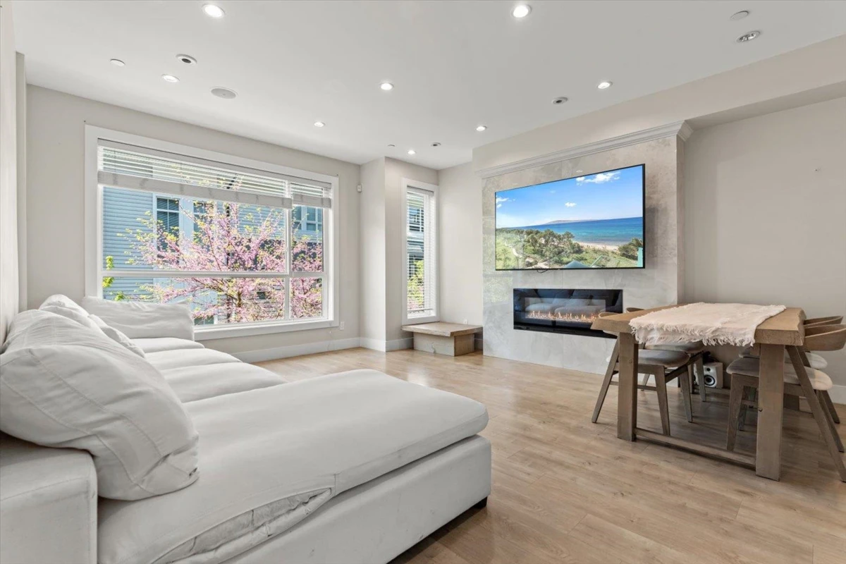 Family Room Photo of 10 16511 Watson Drive, Surrey, BC