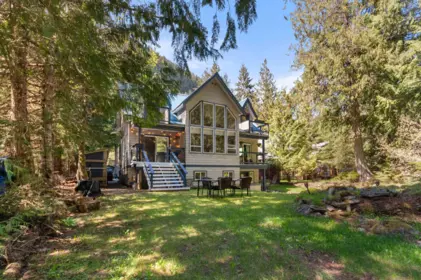 Garden / Landscaping Photo of 14450 Alpine Boulevard, Hope, BC