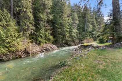 Hot Tub / Spa Photo of 14450 Alpine Boulevard, Hope, BC