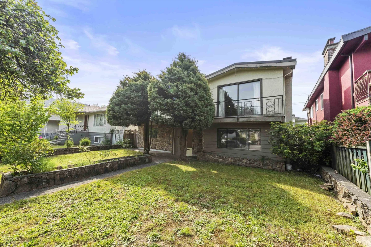 Exterior Rear Photo of 2514 E 49th Avenue, Vancouver, BC