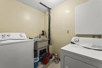 Powder Room Photo of 2514 E 49th Avenue, Vancouver, BC