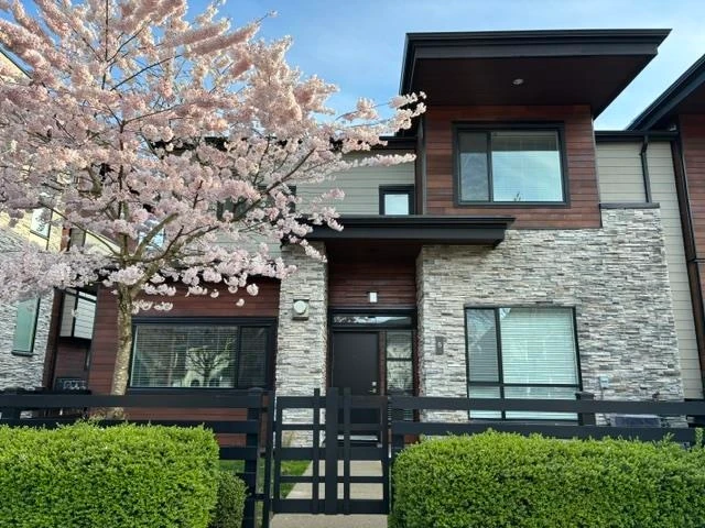 Exterior Rear Photo of 5 15688 28 Avenue, Surrey, BC