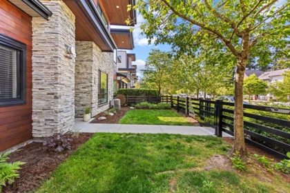 Hallway Photo of 5 15688 28 Avenue, Surrey, BC