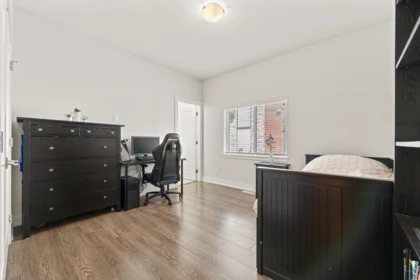 Mudroom Photo of 5 15688 28 Avenue, Surrey, BC