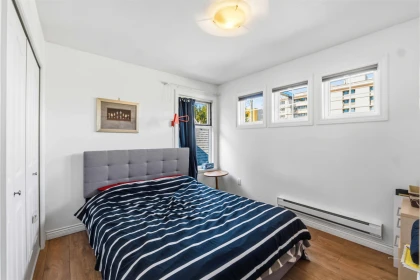 Breakfast Nook Photo of 15544 Russell Avenue, White Rock, BC