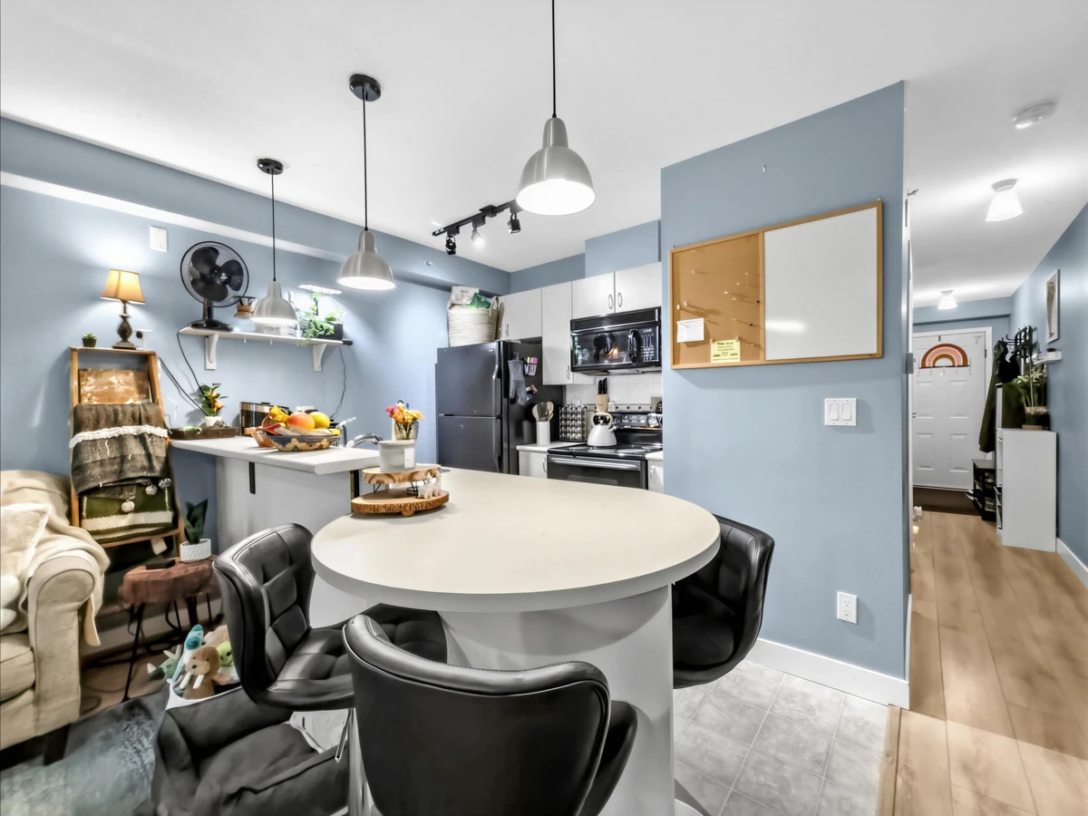 Living Room Photo of 514 528 Rochester Avenue, Coquitlam, BC
