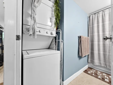 Walk-In Closet Photo of 514 528 Rochester Avenue, Coquitlam, BC