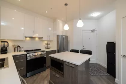 Kitchen Island Photo of 418 20829 77a Avenue, Langley, BC