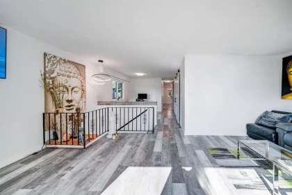 Entry Foyer Photo of 890 Westwood Street, Coquitlam, BC