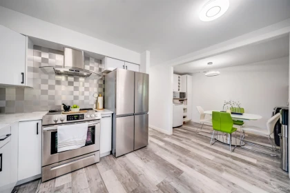 Kitchen Photo of 890 Westwood Street, Coquitlam, BC