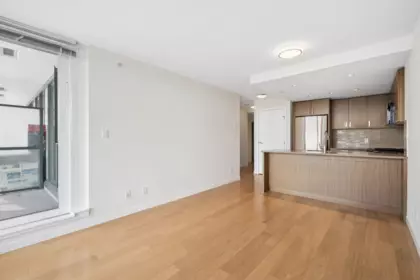 Walk-In Closet Photo of 1005 7117 Elmbridge Way, Richmond, BC