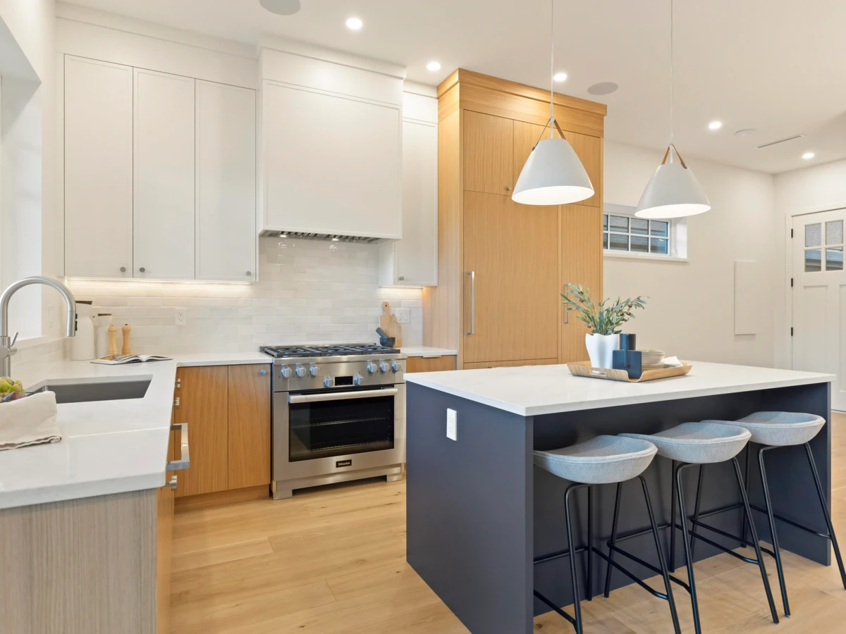 Dining Area Photo of 2 3919 W 18th Avenue, Vancouver, BC