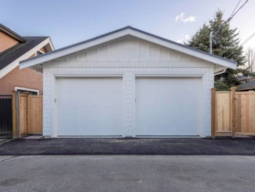 Garden / Landscaping Photo of 2 3919 W 18th Avenue, Vancouver, BC