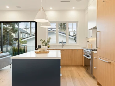 Kitchen Photo of 2 3919 W 18th Avenue, Vancouver, BC