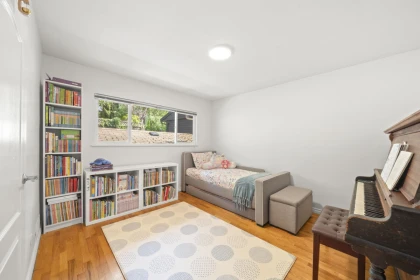 Primary Bedroom Photo of 4792 Cedarcrest Avenue, North Vancouver, BC
