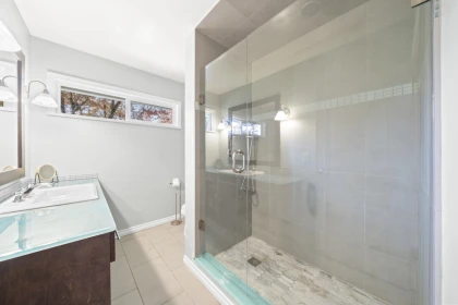 Walk-In Closet Photo of 4792 Cedarcrest Avenue, North Vancouver, BC