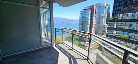 Mudroom Photo of 1904 1205 W Hastings Street, Vancouver, BC