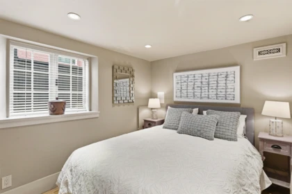 Front Yard Photo of 1971 W 36th Avenue, Vancouver, BC