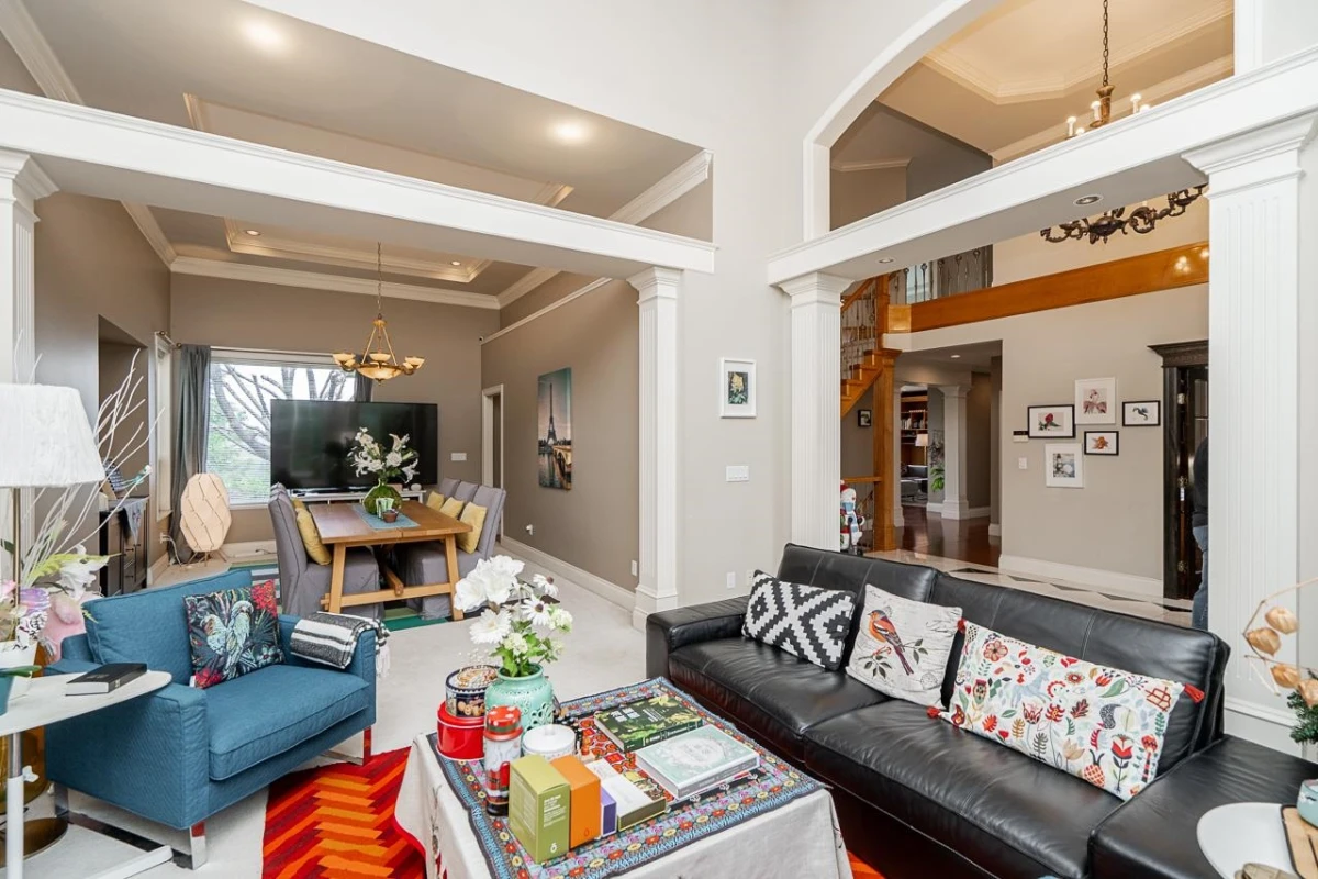 Family Room Photo of 16337 113b Avenue, Surrey, BC