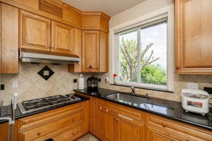 Breakfast Nook Photo of 16337 113b Avenue, Surrey, BC