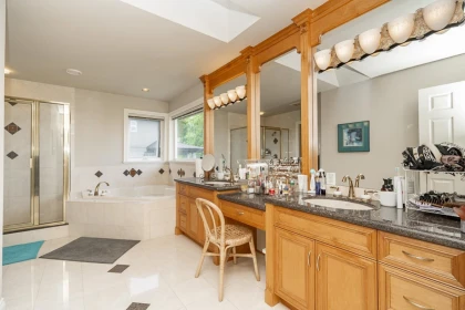 Walk-In Closet Photo of 16337 113b Avenue, Surrey, BC