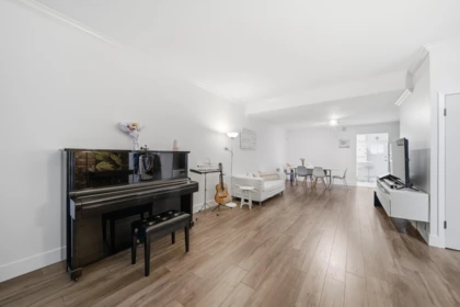Breakfast Nook Photo of 5416 Yew Street, Vancouver, BC