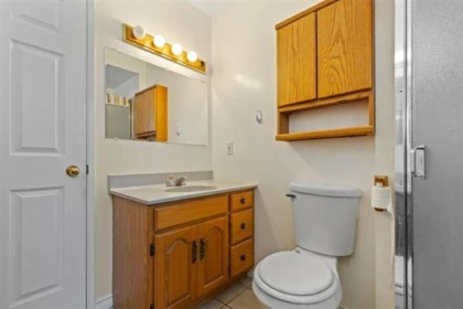 Entry Foyer Photo of 14271 67 Avenue, Surrey, BC