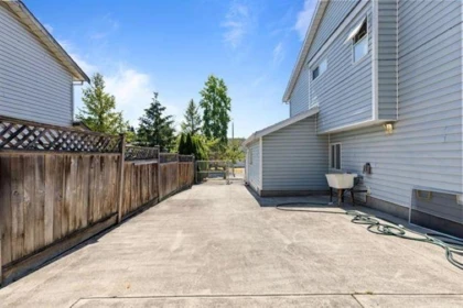 Front Yard Photo of 14271 67 Avenue, Surrey, BC