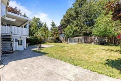 Garden / Landscaping Photo of 14271 67 Avenue, Surrey, BC
