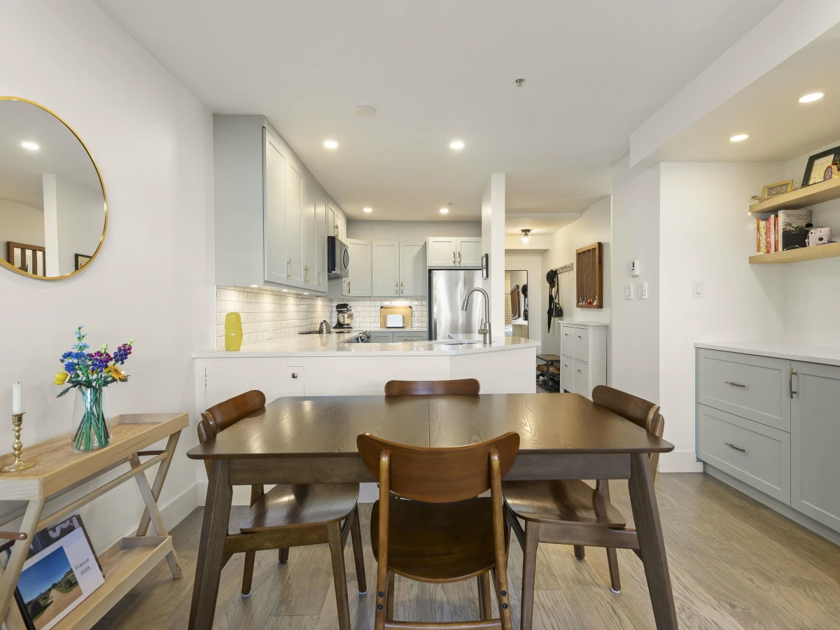 Dining Area Photo of 102 2287 W 3rd Avenue, Vancouver, BC