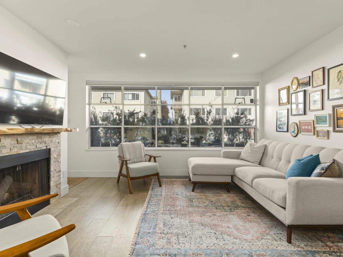 Family Room Photo of 102 2287 W 3rd Avenue, Vancouver, BC