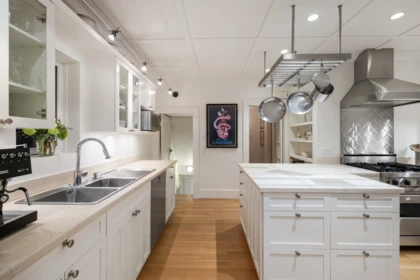 Mudroom Photo of 402 Brand Street, North Vancouver, BC