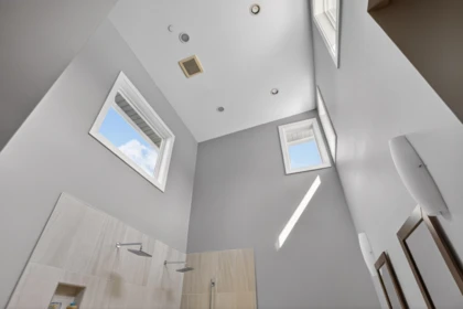 Entry Foyer Photo of 2388 Patricia Avenue, Port Coquitlam, BC