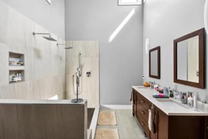 Mudroom Photo of 2388 Patricia Avenue, Port Coquitlam, BC