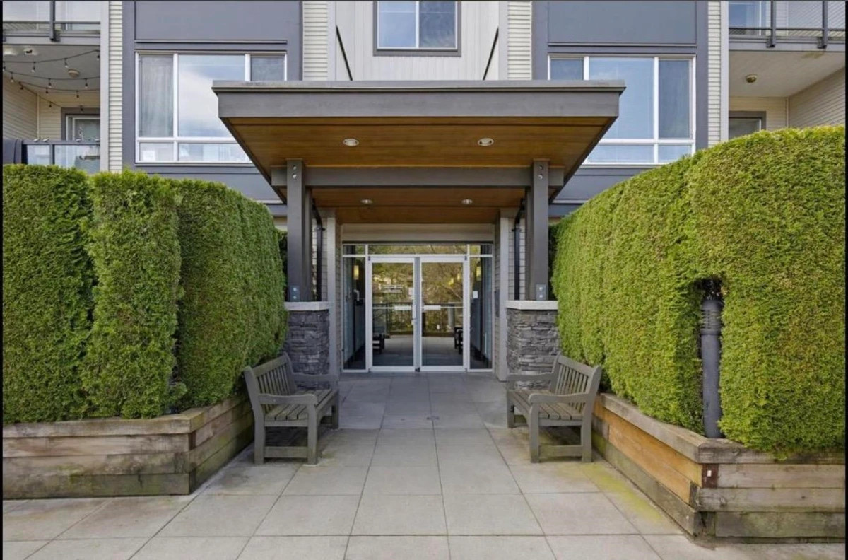 Family Room Photo of 208 2943 Nelson Place, Abbotsford, BC