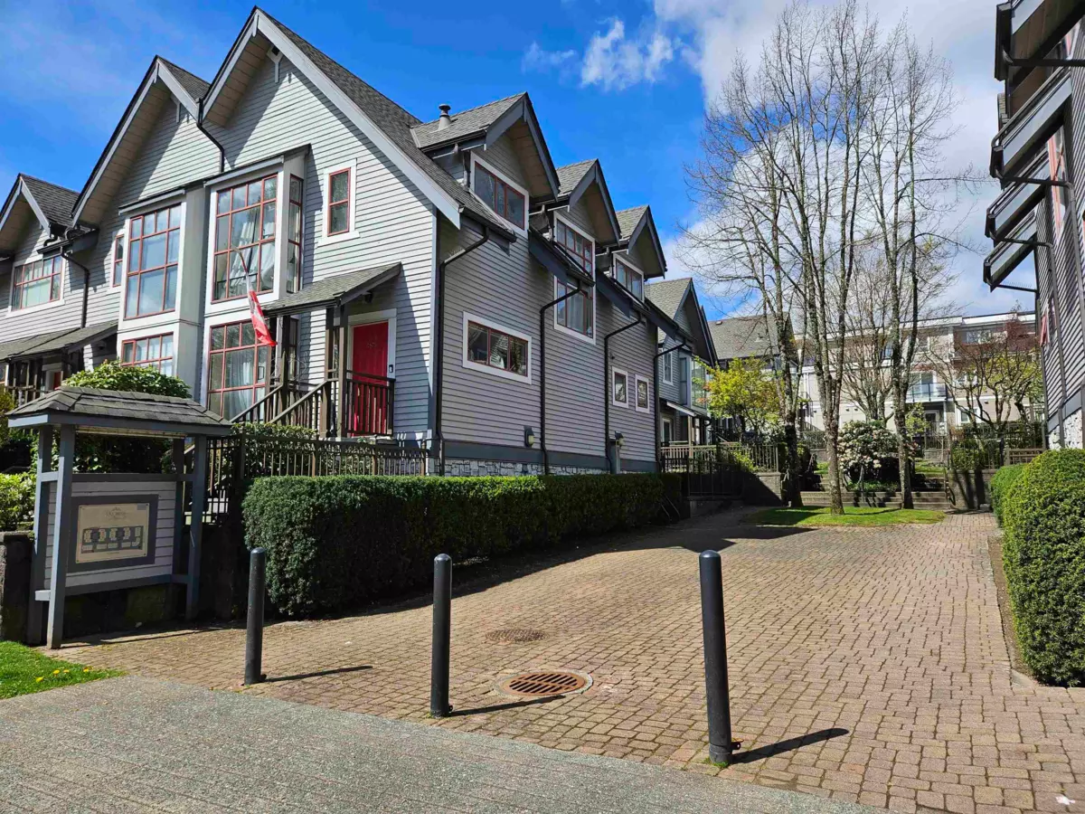 Family Room Photo of 4875 Duchess Street, Vancouver, BC