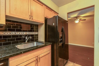 Primary Bathroom Photo of 212 17661 58a Avenue, Surrey, BC