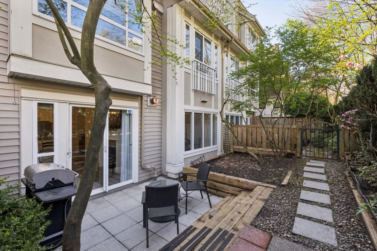 Family Room Photo of 102 365 E 1st Street, North Vancouver, BC