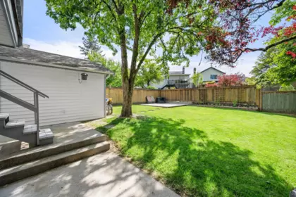 Garden / Landscaping Photo of 8965 213 Street, Langley, BC