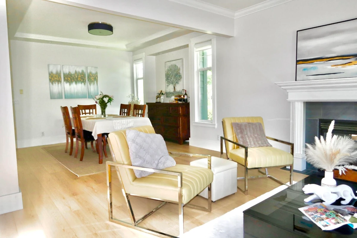 Dining Area Photo of 15497 37a Avenue, Surrey, BC