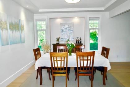 Kitchen Island Photo of 15497 37a Avenue, Surrey, BC