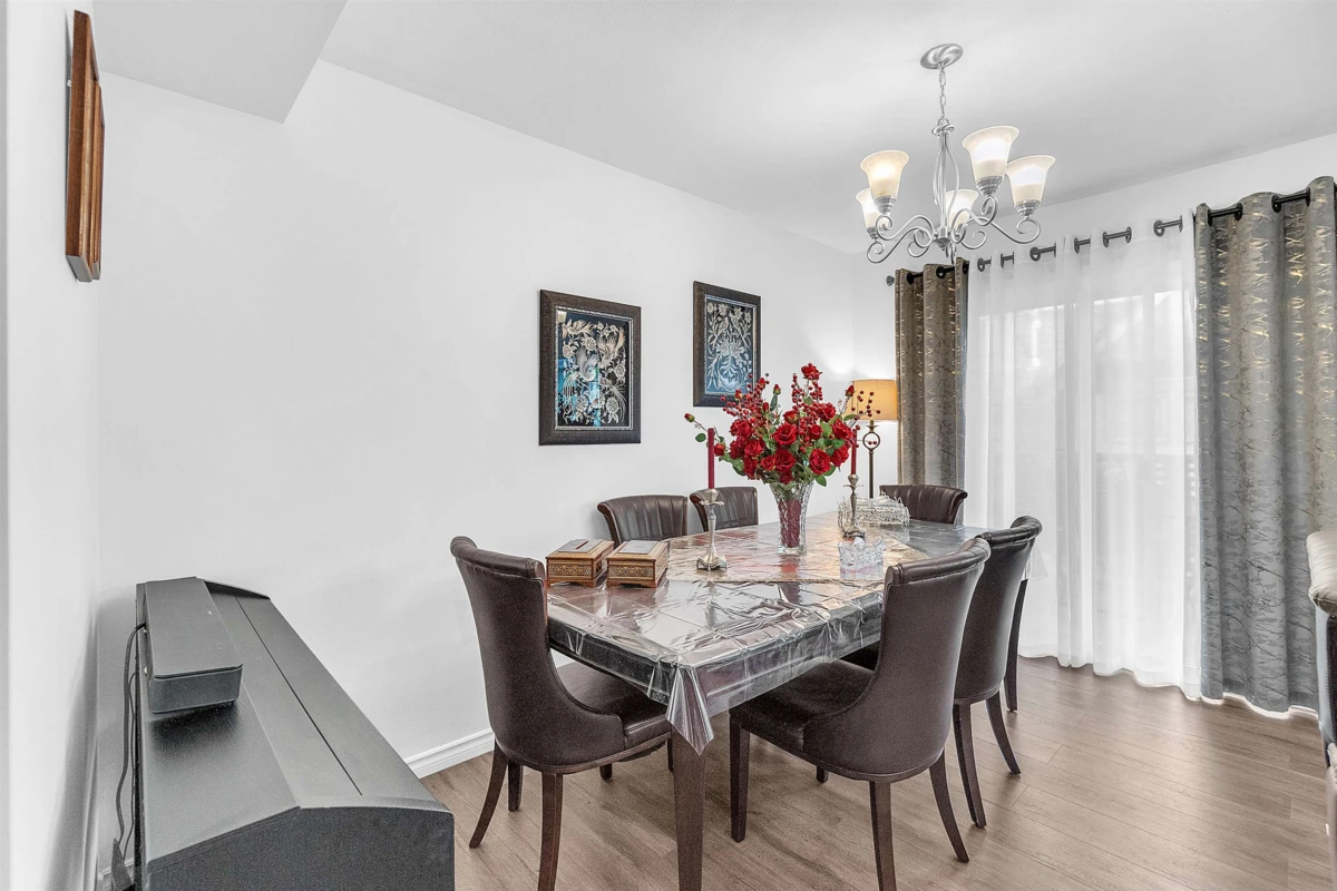 Family Room Photo of 5 2382 Parkway Boulevard, Coquitlam, BC