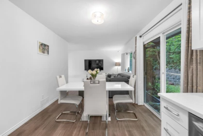 Breakfast Nook Photo of 5 2382 Parkway Boulevard, Coquitlam, BC