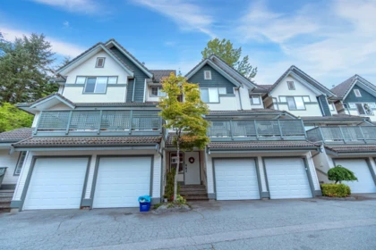 Staircase Photo of 5 2382 Parkway Boulevard, Coquitlam, BC