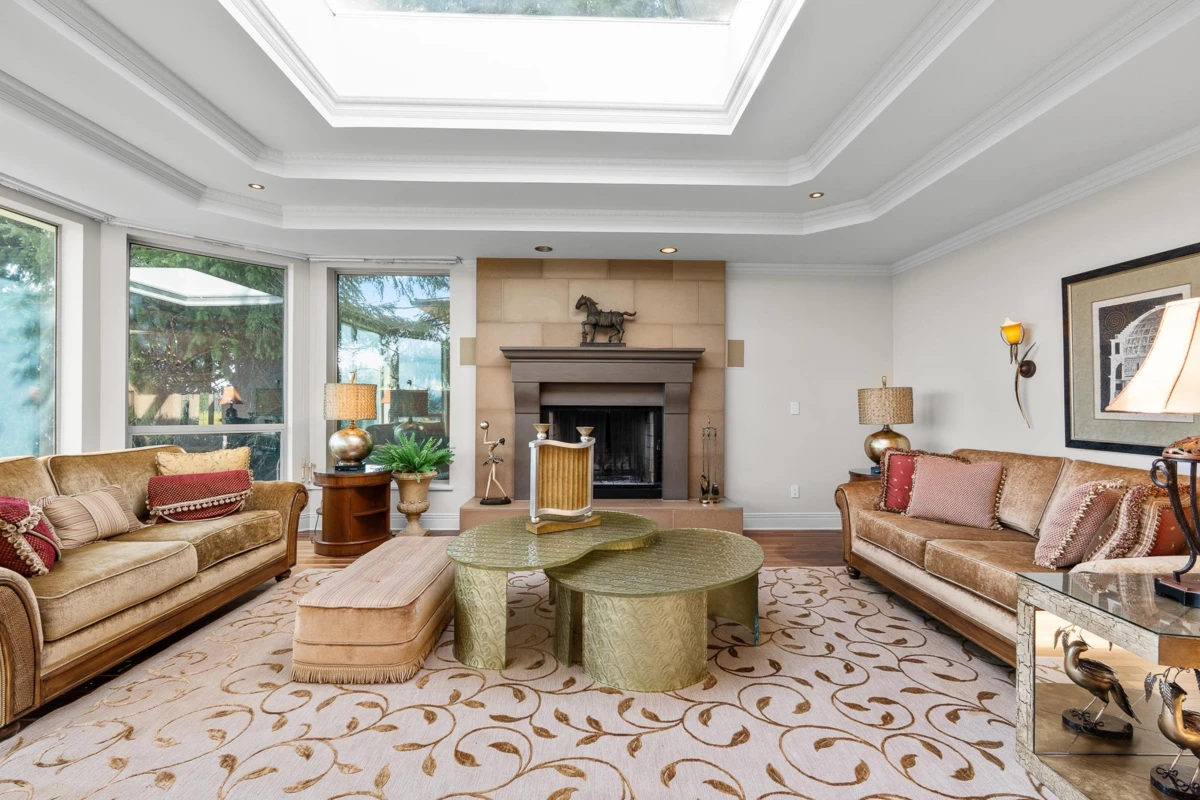 Family Room Photo of 1114 Millstream Road, West Vancouver, BC