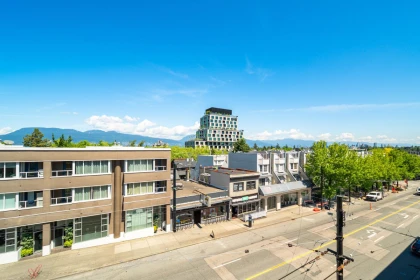 Breakfast Nook Photo of 302 3788 W 10th Avenue, Vancouver, BC