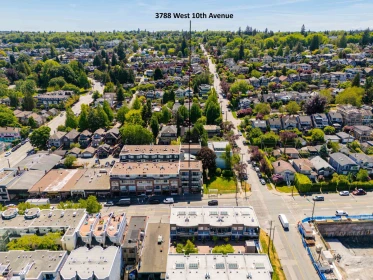 Hot Tub / Spa Photo of 302 3788 W 10th Avenue, Vancouver, BC